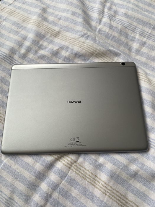 Планшет  Huawei MediaPad T3 10 (модель AGS-W09)
