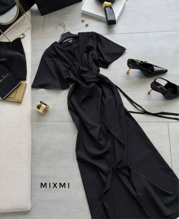 Чорна сукня 44-46