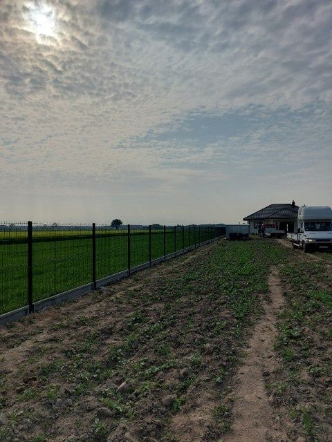 Montaż ogrodzeń panelowych bram furtek