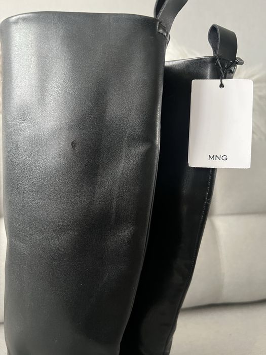 Сапоги чорні труби Mango