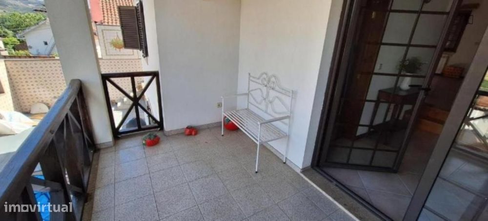 Casa com 3 quartos - localizado em Braganca