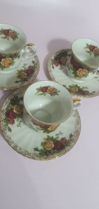 Conjunto  chávenas de café da marca Royal