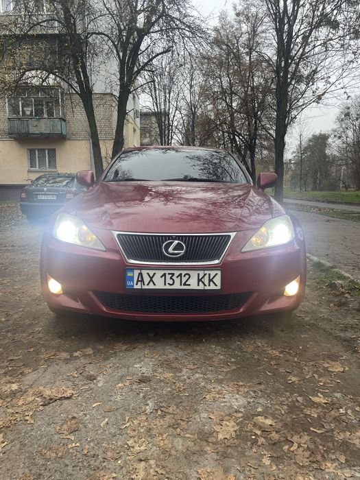 Продам lexus is 250 awd