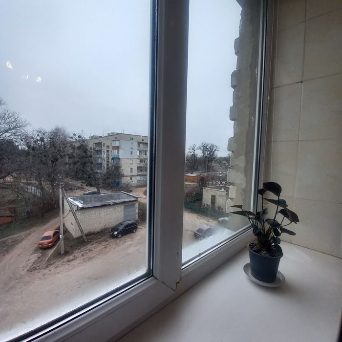 Продам 3х.кімн.квартира 63м. 4/5 м.Мерефа 27тис.