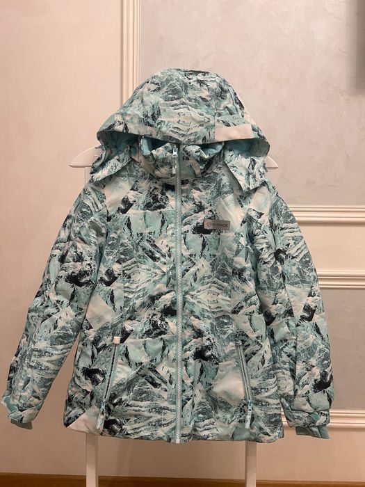 Продам лыжную куртку для девочки Glissade на 146