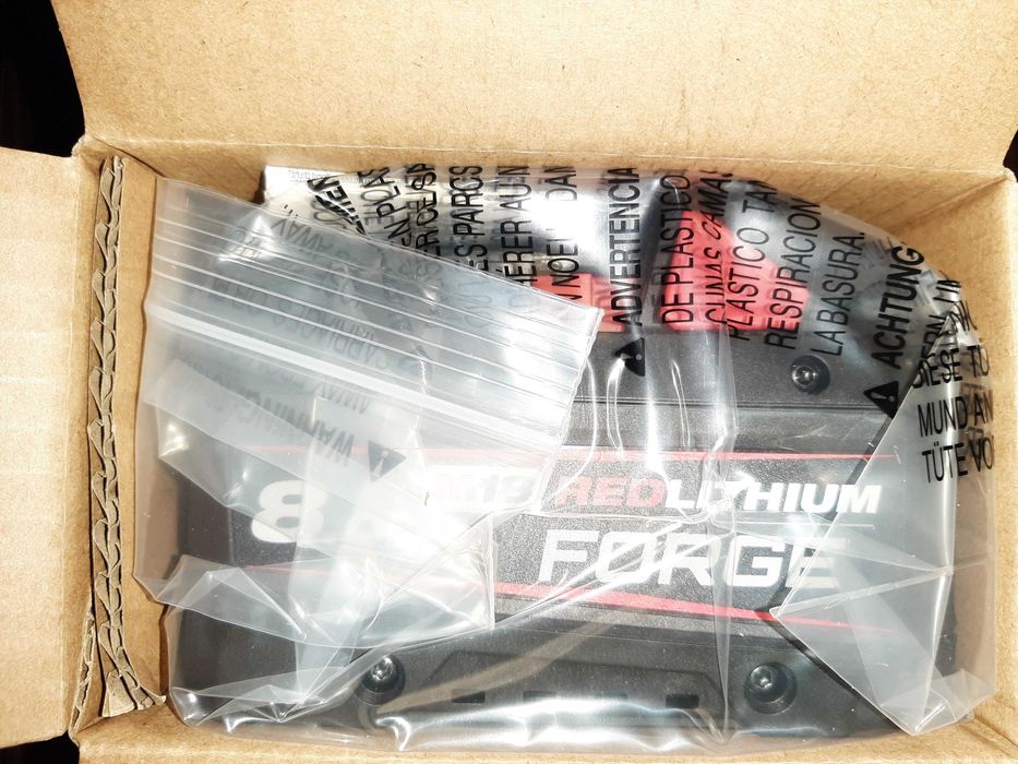 Акумулятор MILWAUKEE M18 FB8 Li-Ion, ємність 8 А*год, напруга 18 В