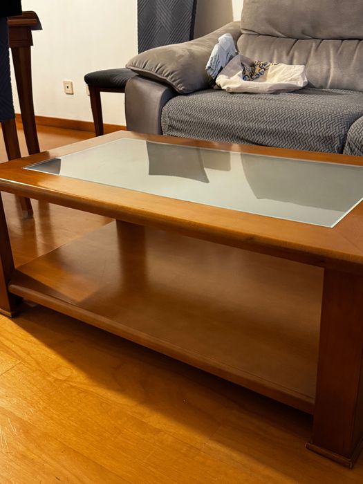 Mesa de centro em cerejeira