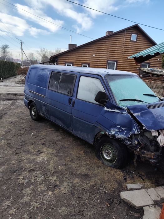 Вольсваген т 4 2,5 75кв максибаза