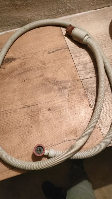Wąż odpływowy z elektro zaworem