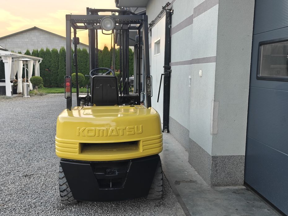 Wózek widłowy Komatsu FD30 3T Diesel Pompowane opony Przesuw Boczny