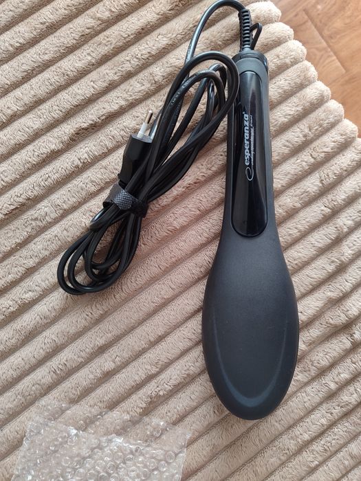 Щітка- випрямляч,нова