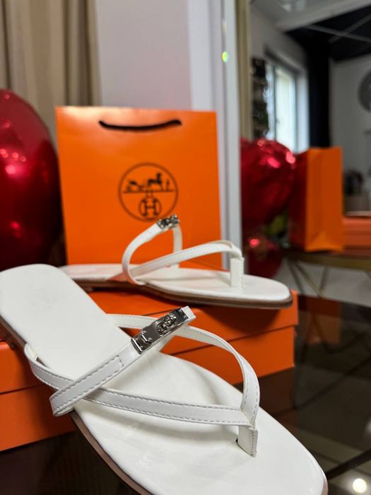 Стильні капці Hermes з нової колекції 2026 року, з натуральної шкіри