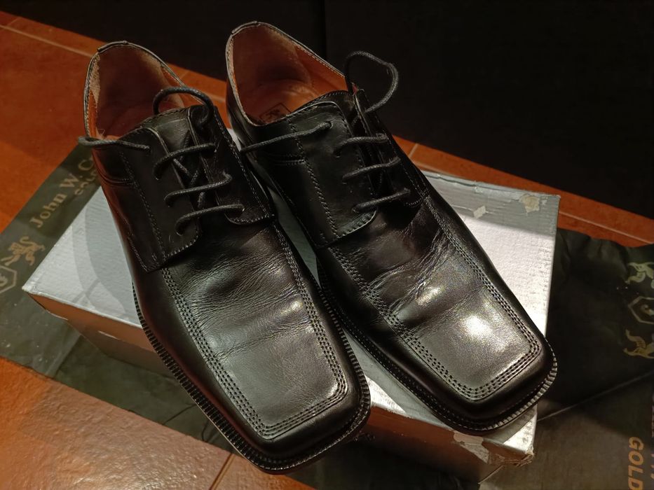 Sapatos formais homem