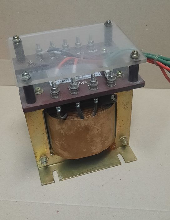 Трансформатор 380(440) / 100 (110)_300VA_50-60Hz JAPAN