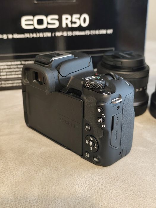 Canon EOS r50 kit rfs 18-45mm