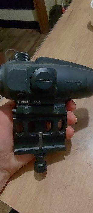 Приціл Sightmark з кріпленням