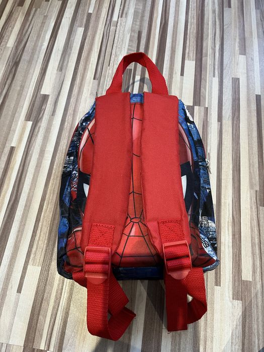 Mały plecaczek Spiderman
