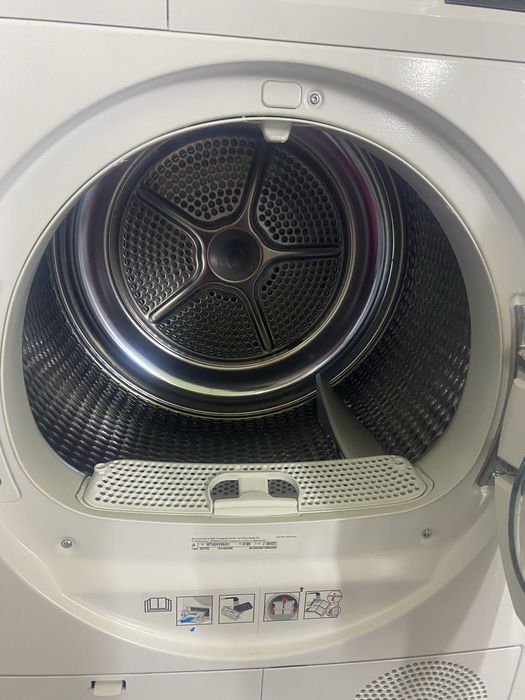 Сушильна машина Siemens Bosh  iq300