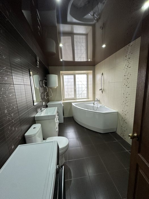 Шикарная 100 метровая 4х комн. квартира Новые дома пр. Льва Ландау