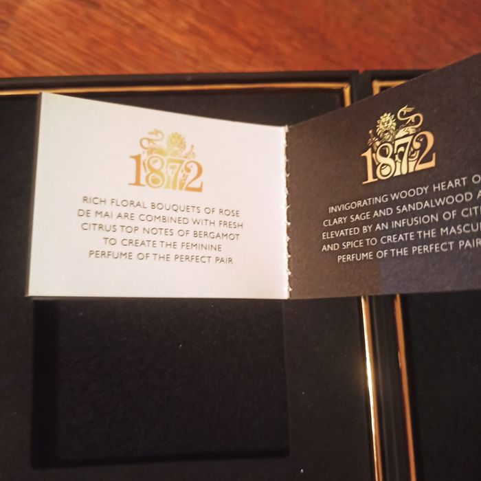 Коробка одеколона Clive Christian