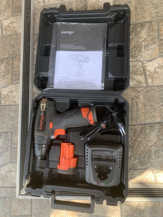 Шуруповерт акумуляторний