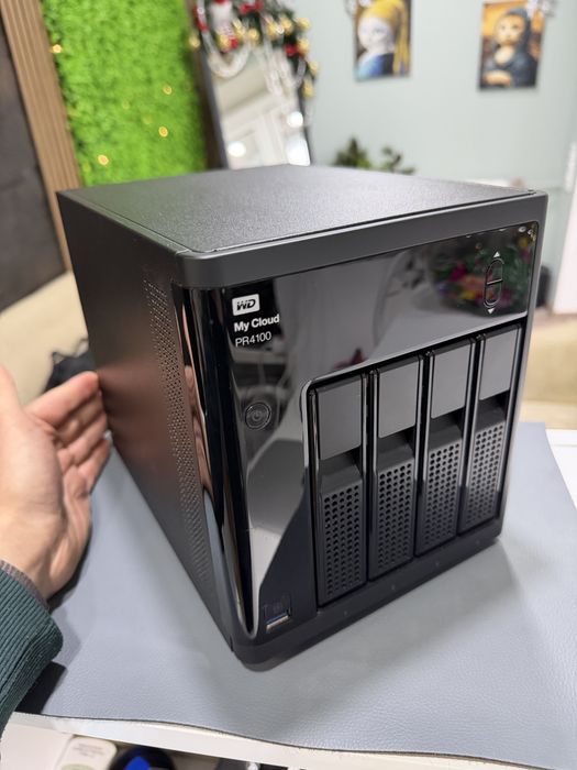 Сетевое хранилище NAS Western Digital WD My Cloud Pro PR4100 4Bay 16TB