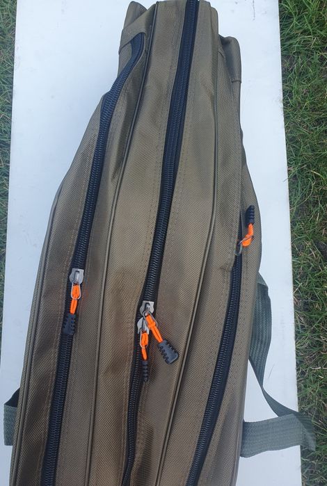 Чехол для удилищ полужесткий  135cm. 3 секции 3 кармана