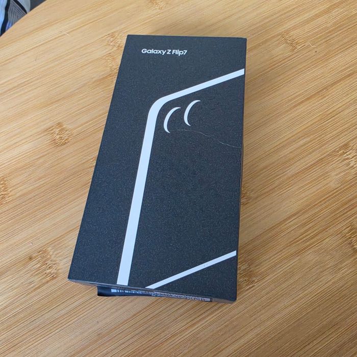 Smartfon Samsung Galaxy Z Flip7 12/256GB