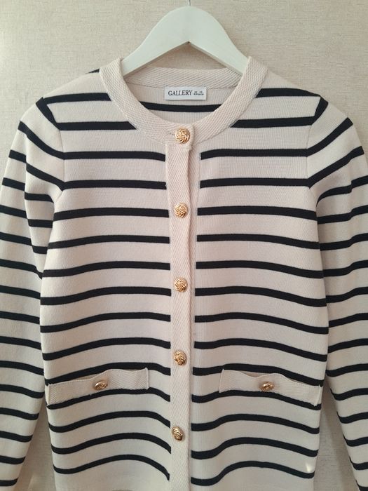 Стильний кардиган на гудзиках Gallery