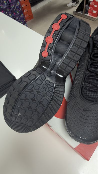 Кросівки чоловічі Nike Air Max Dn Black DV3337-006