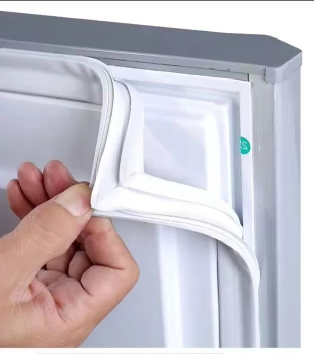 Уплотнитель холодильника, ущільнювач, резинка холодильника.