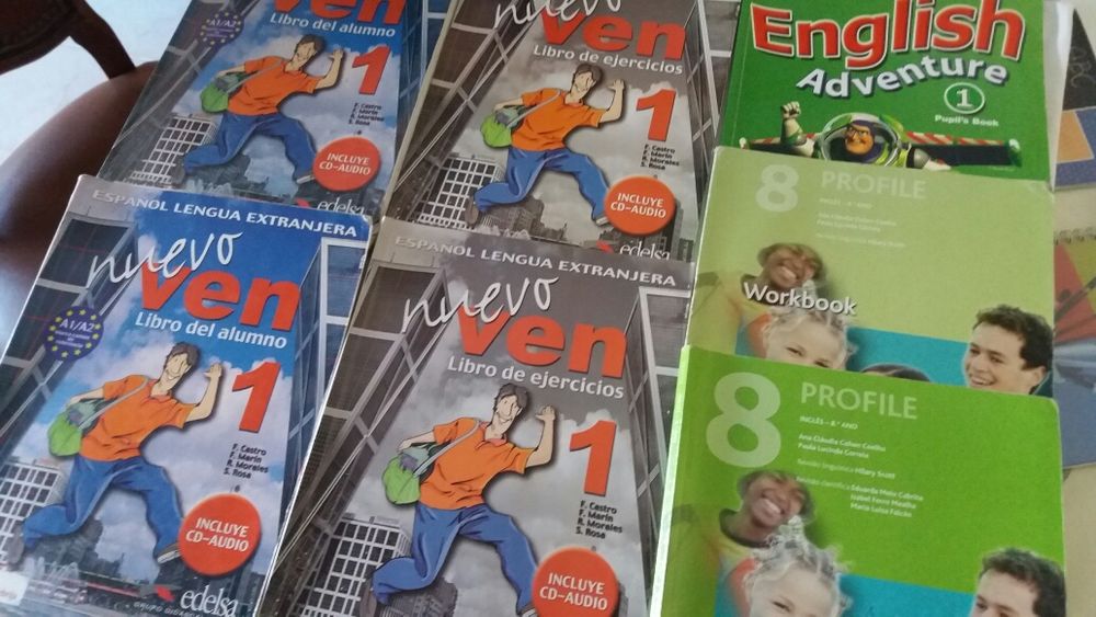 Livros escolares 10/11/12/09/08/7 ano escolaridade( vários) impecaveis