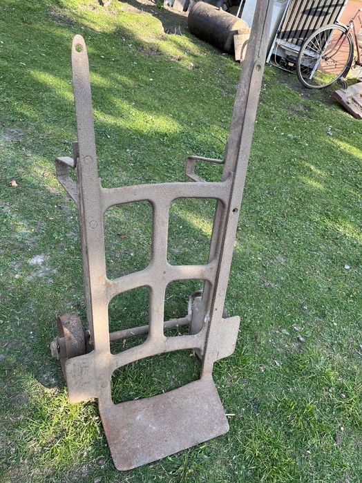 Stary  metalowy wózek vintage
