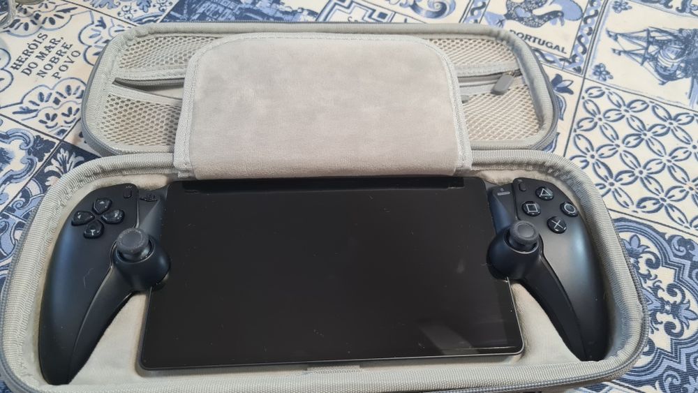 Playstation Portal Mid Nithg