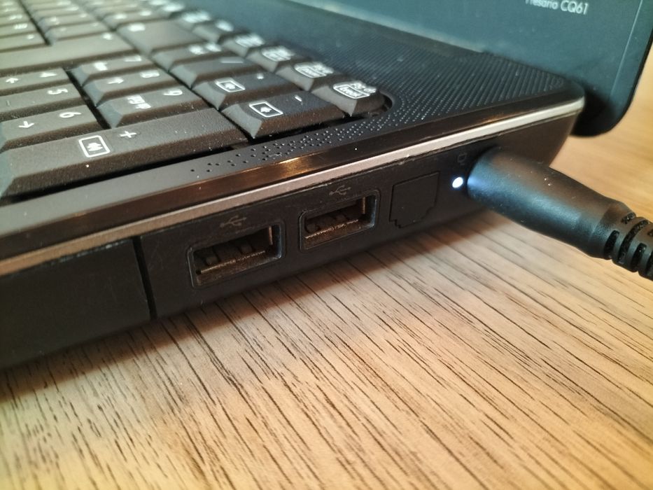 Compaq CQ61 Computer + 240 GB SSD64738279297411124