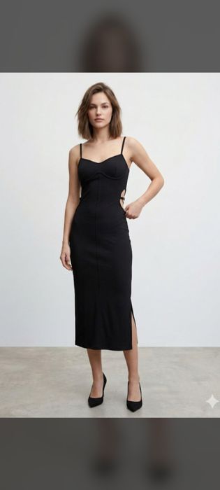 Sukienka czarna Bershka