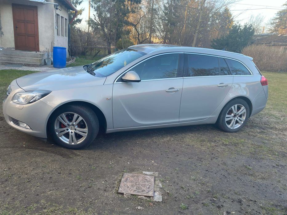 Samochód  opel insignia