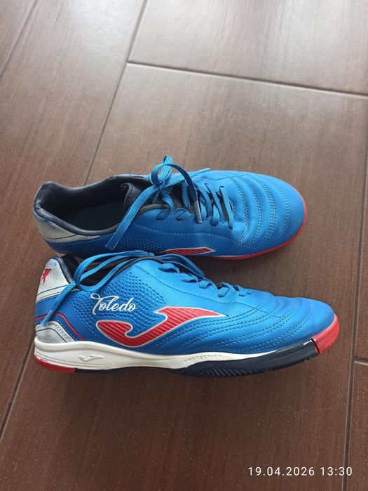 Buty dla chłopca piłkarskie