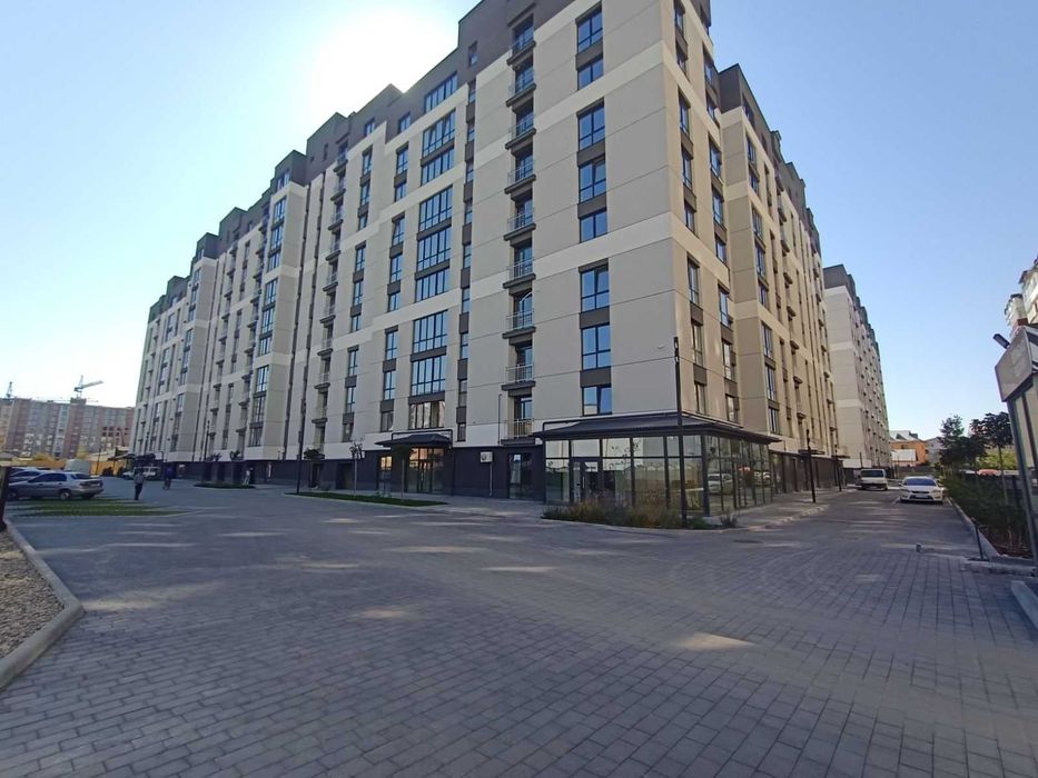 Гараж в готовому будинку. Довженка Бам