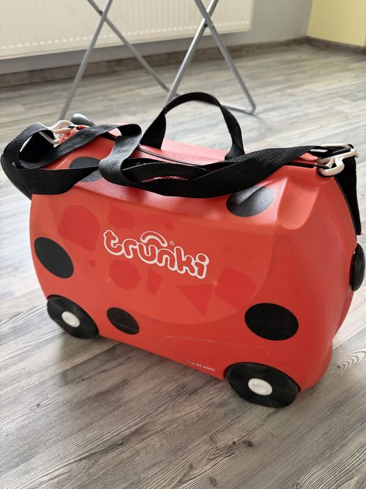Валіза / чемодан  дитяча trunki на колесах