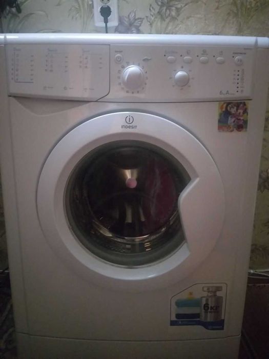 Пральна машина в ідеальному стані