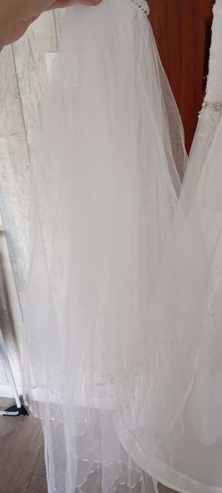 Suknia ślubna, welon i halka z kołem