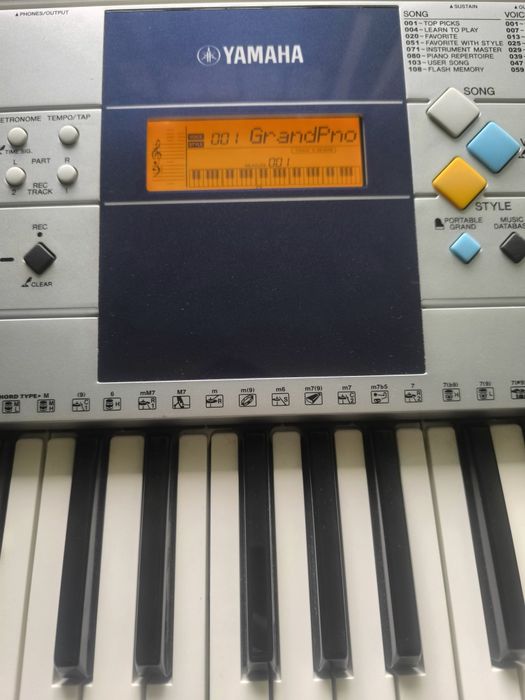 Синтезатор Ямаха Yamaha PSR - E323