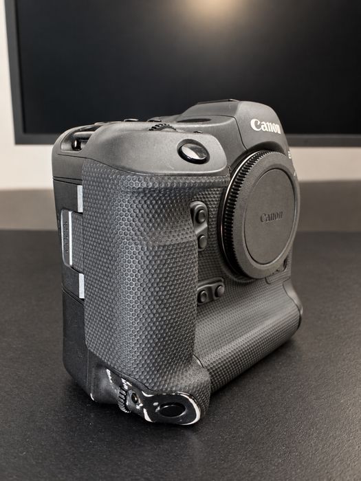 Canon EOS R3 body – polska dystrybucja – komplet – 2023 – lewe body