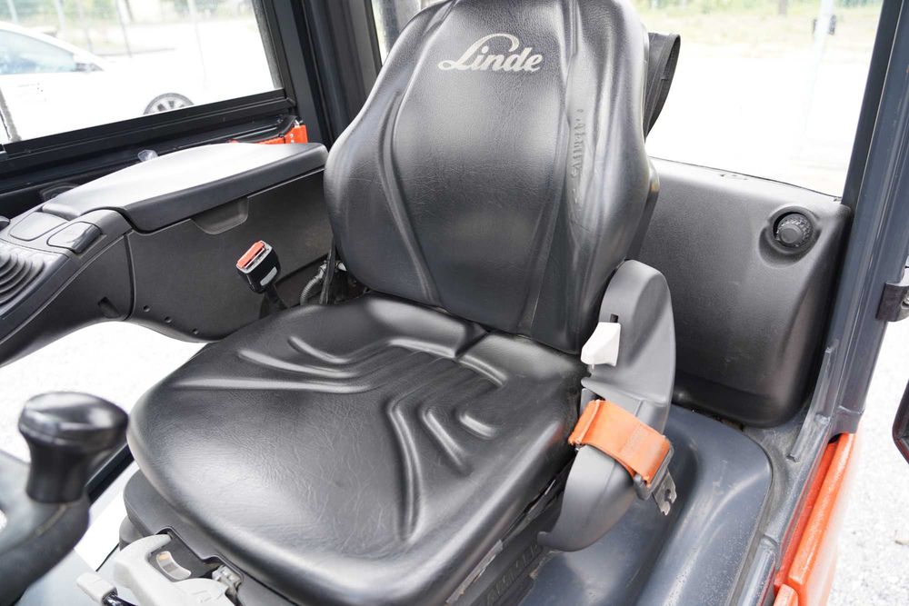 Wózek widłowy Linde H16 391-01 EVO / Fenwick H16 z 2019 roku. - Pełna kabina