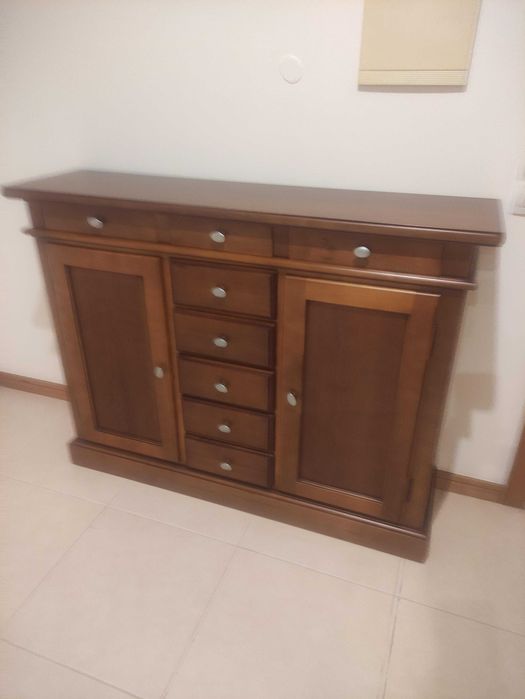 Aparador madeira 125cm x 95cm x  33cm
