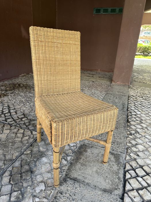 Cadeiras em palha e bambu