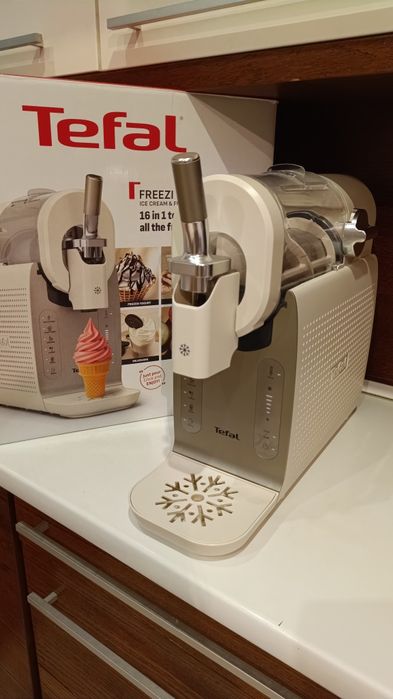 Maszyna do robienia lodów Tefal Freezi