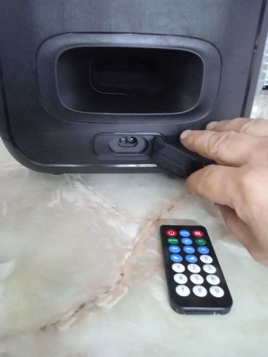 JBL Party box Encore Essential