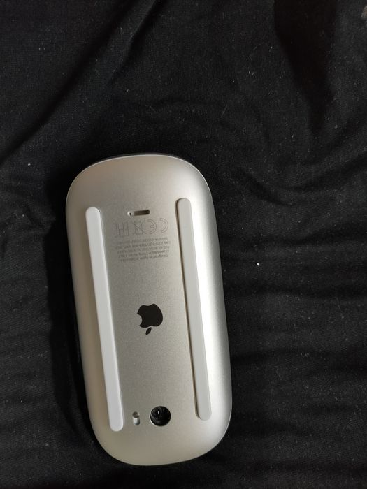 Pack Apple Magic Keyboard com Touch ID (Layout Francês) + Magic Mouse – Branco/Prateado